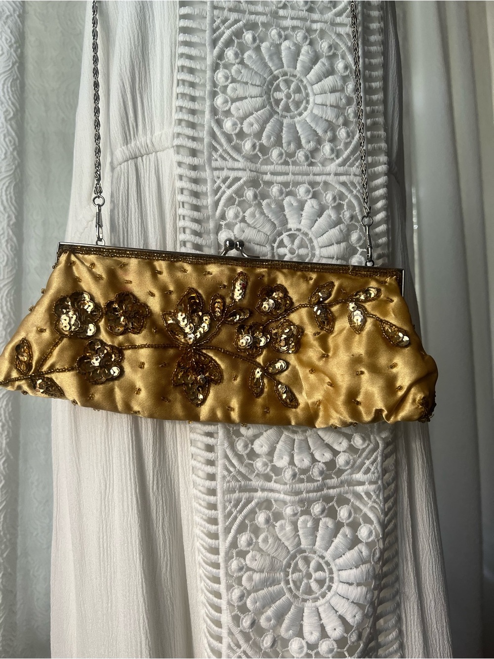 Bijoux Terner Gold Beaded Sequin Evening Clutch Kiss Lock Purse Chain Strap